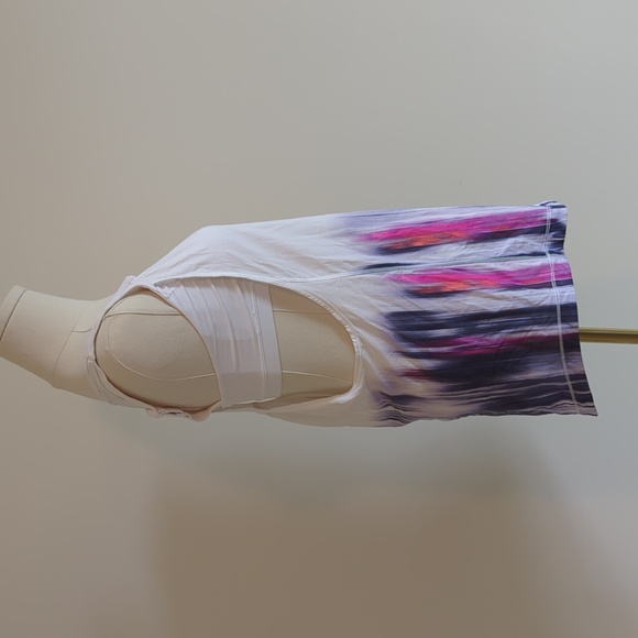 Lululemon size 6 white with colorful stripes tank top - Picture 6 of 9